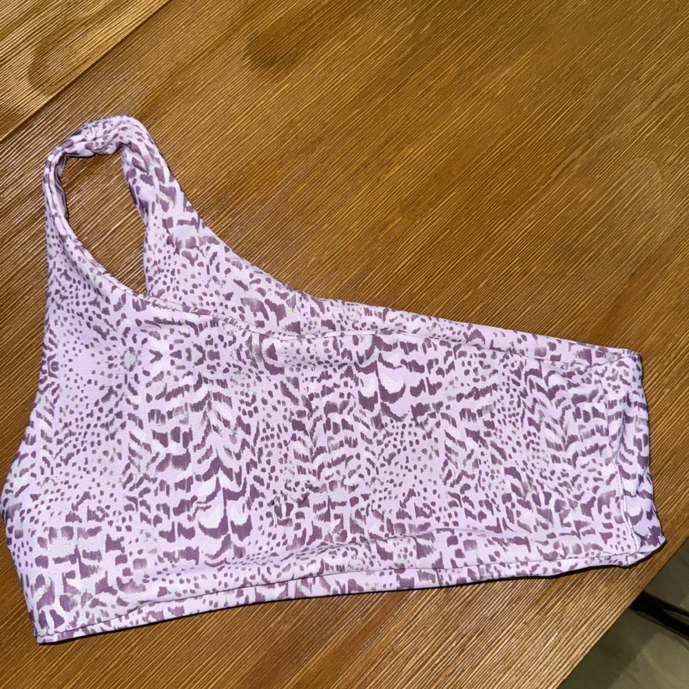 Skatie size small bathing suit top